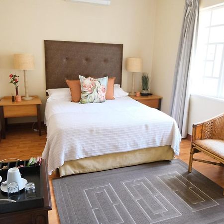 The Whitehouse Bed And Breakfast เดอร์บัน ภายนอก รูปภาพ