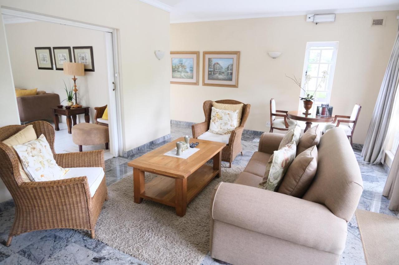 The Whitehouse Bed And Breakfast เดอร์บัน ภายนอก รูปภาพ