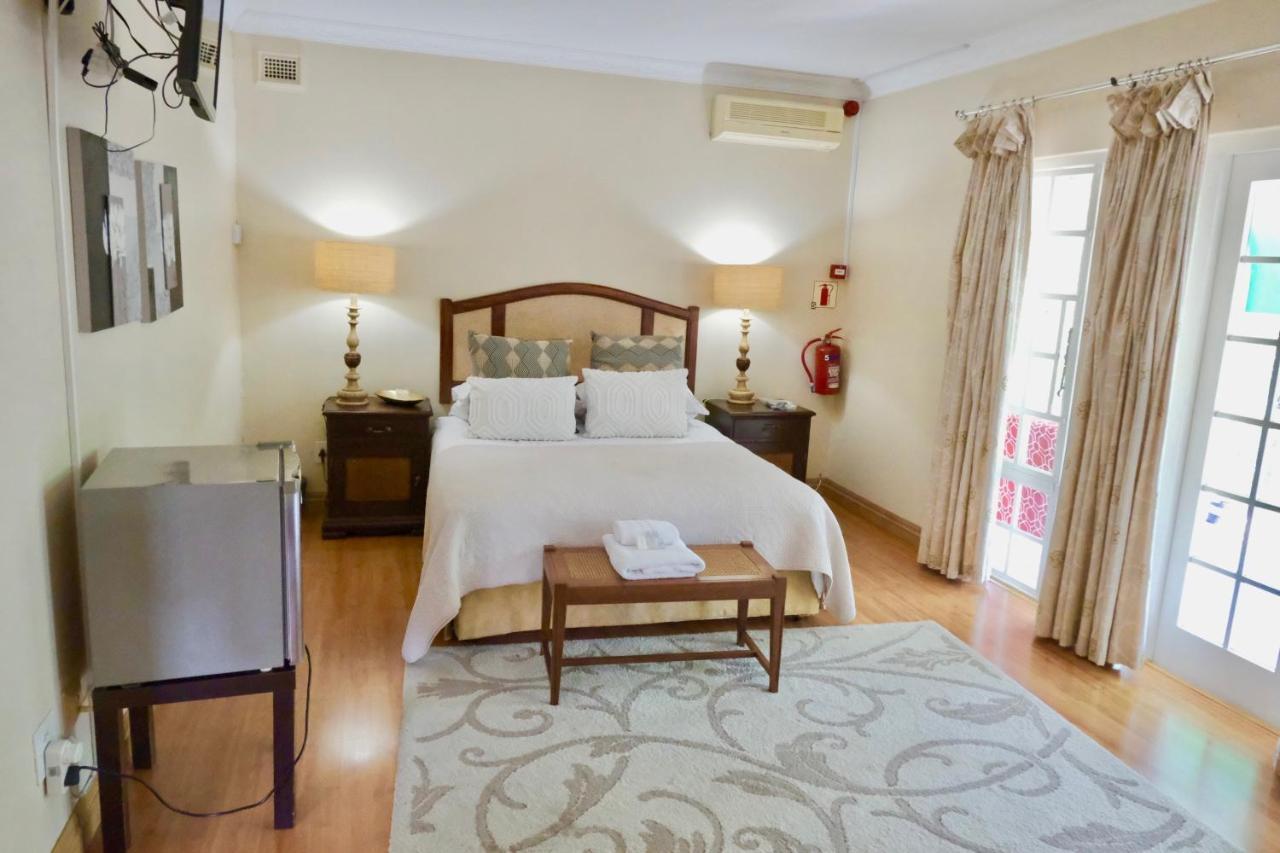The Whitehouse Bed And Breakfast เดอร์บัน ภายนอก รูปภาพ